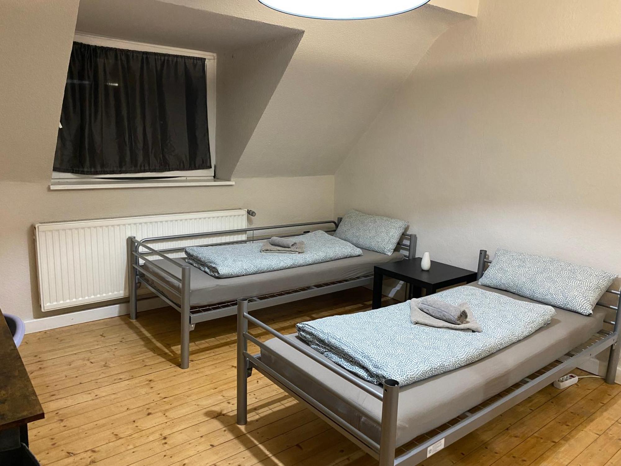 Duisburg Feelhome, Flughafen Nah,2-Schlafzimmer, Badewanne, Zentral, Wifi, Top Floor Экстерьер фото